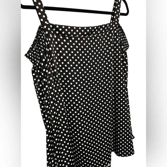 Cocomo Woman Off Shoulder Top - Picture 5 of 10